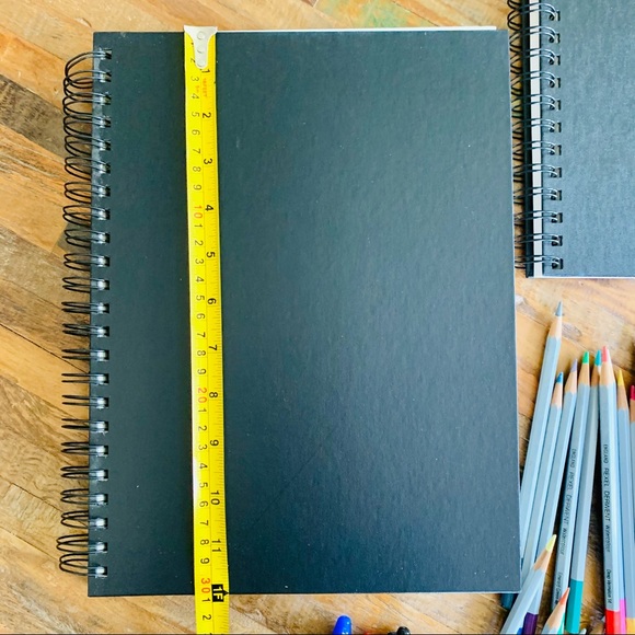 Bundle of 2 Sketchbooks & 57 Watercolor Pencils - Picture 8 of 12